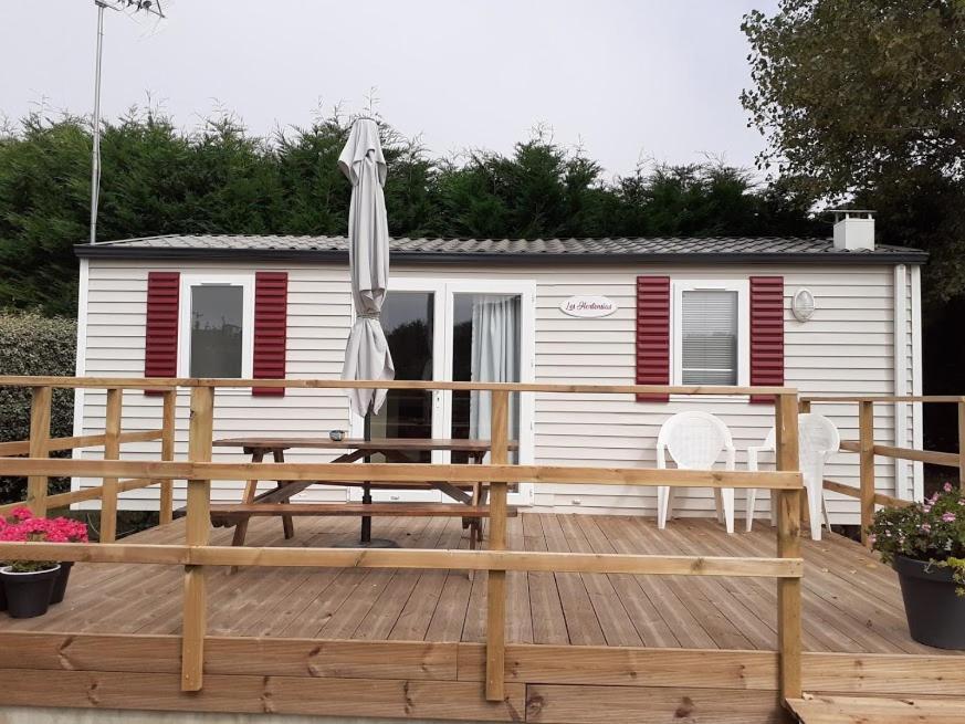 Les Mobile Home De Kerroyal Garlan Buitenkant foto